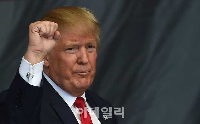 美, 대기업의 '코로나 中企지원금' 가로채기 '제동'