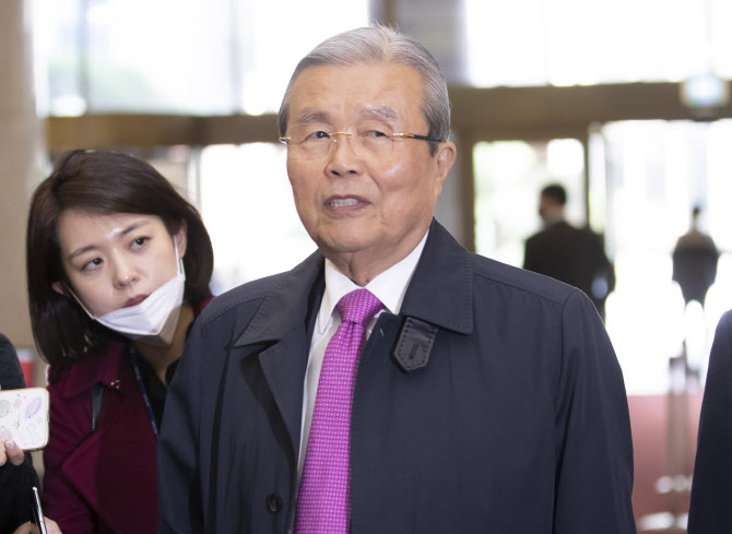 `김종인 비대위` 출범 안갯속…28일 통합당 전국위 연기론 `솔솔`