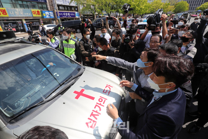 [포토]'보수성향 단체가 여길 왜'