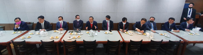 통합당, '김종인 비대위' 의결 전 당선인 총회 열기로(종합)