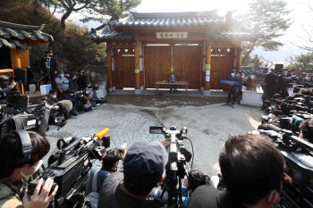 국세청, '신천지' 특별세무조사 착수…탈세 의혹 규명