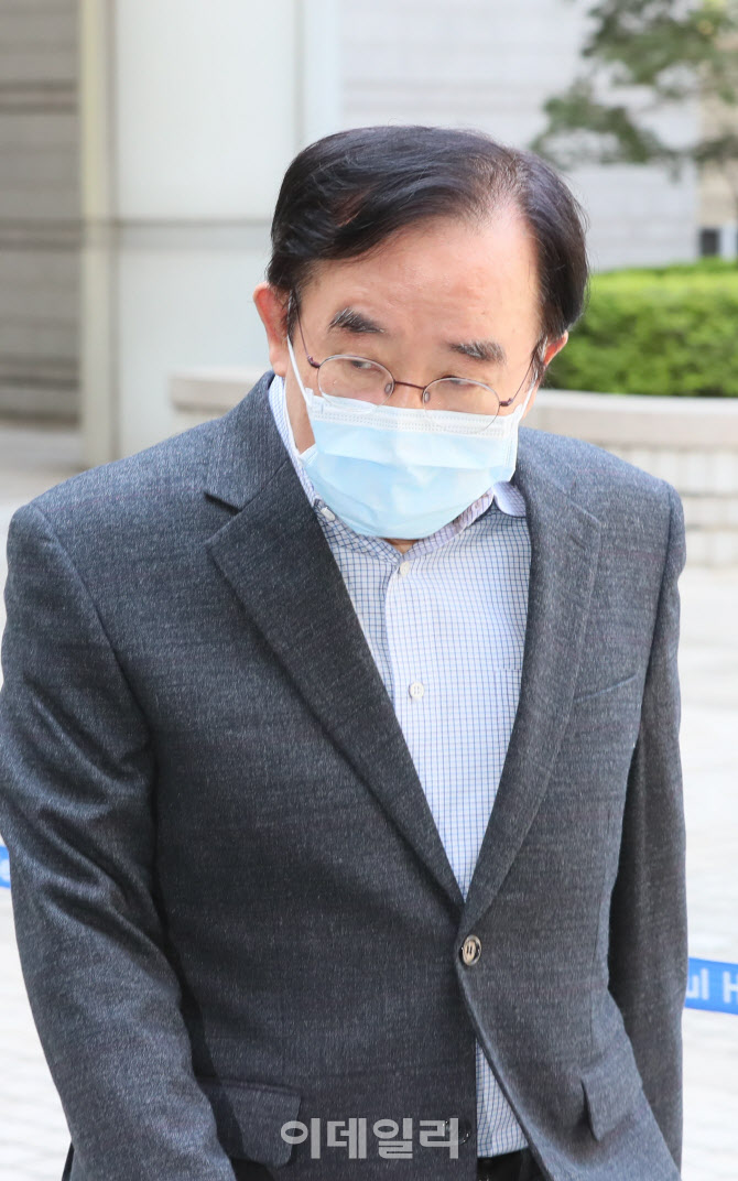 [포토]재판 증인으로 출석하는 장영표 단국대 의대 교수