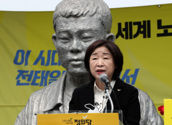 심상정 "이천화재는 기업 살인, 죽지 않고 일할 권리 약속"