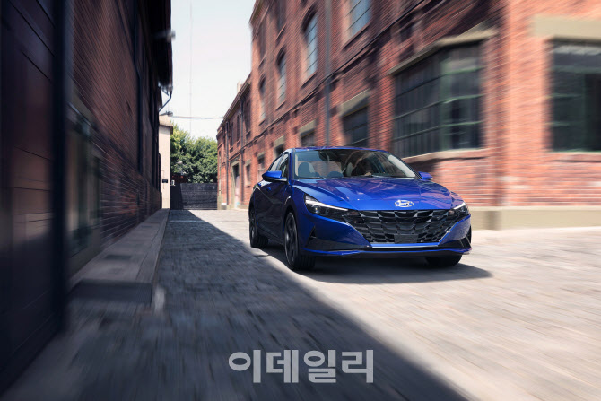 현대차, 4월 해외 판매 70% ‘뚝’…내수 ‘아반떼’ 실적 견인