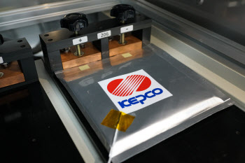 한전, 망간 활용 차세대 이차전지 개발…"더 저렴하고 안전"