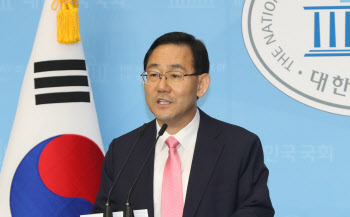 주호영 통합당 원내대표, 5·18 기념식 참석 검토