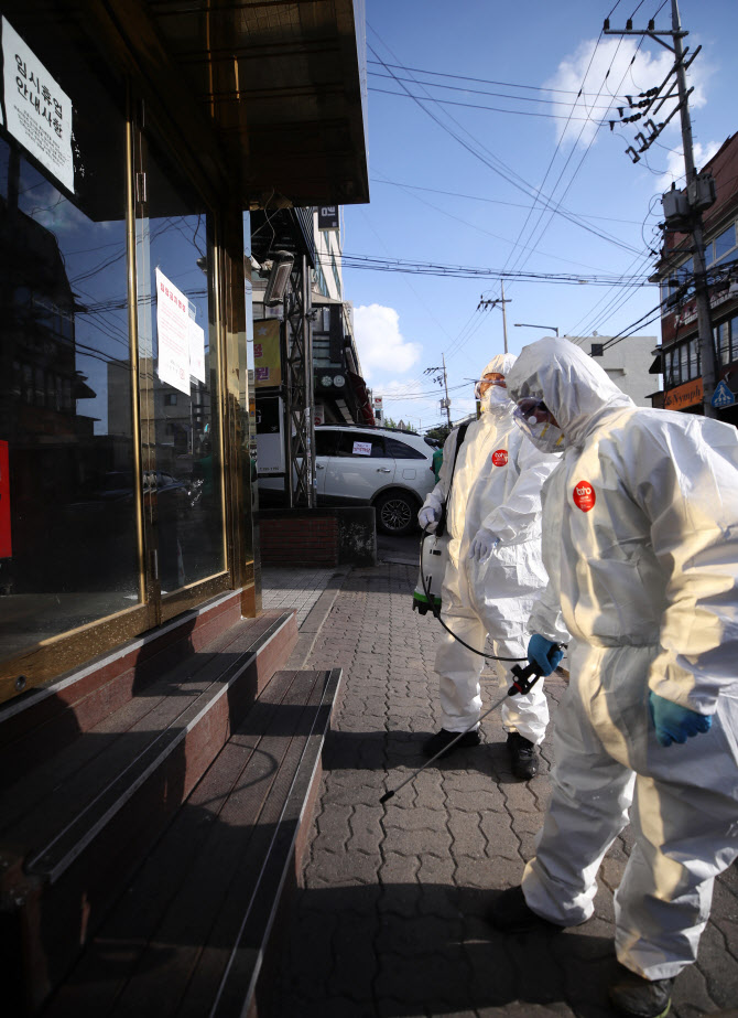 노원구 확진자, 이태원 클럽 방문 뒤 도봉구 11번 확진자 접촉