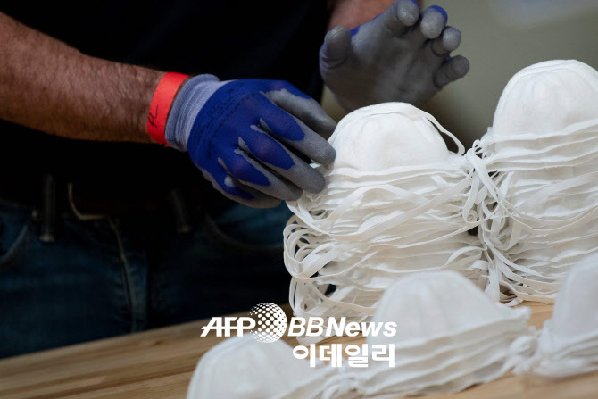 中, N95 쓴 학생 돌연사에 "체육시간 마스크 착용 금지"