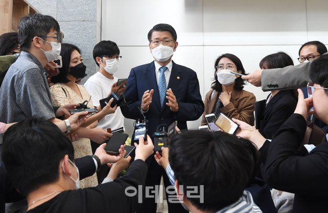 40조 기간산업안정기금 본격 가동, '기업 적시 지원, 고용 안정'                                                                                                                            