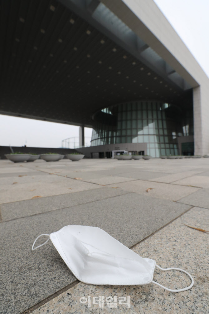 '코로나19 다시 확산'                                                                                                                                                                    