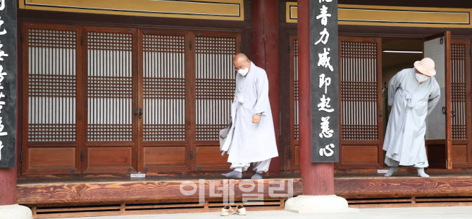 나눔의집 이사회 마친 성우스님                                                                                                                                                                     