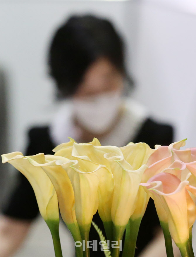 '3개월만에 코엑스에서 열린 박람회 찾은 관람객들'                                                                                                                                        