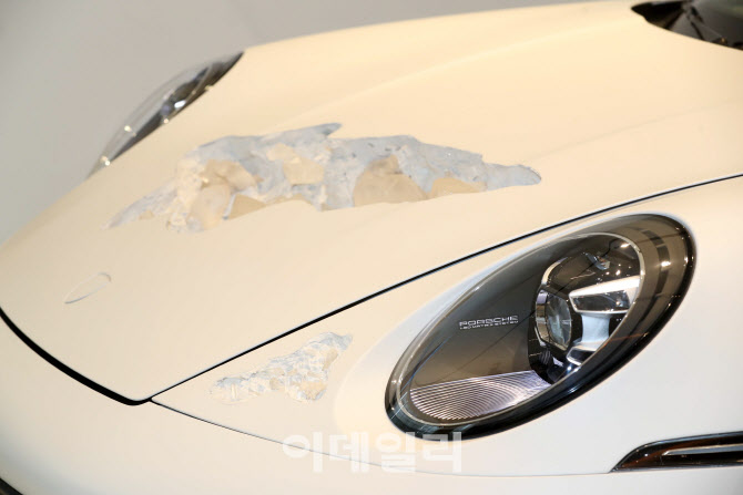 '다니엘 아샴 포르쉐 911' 본넷                                                                                                                                                           