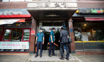 "북한주민 돕는데 작정하고 덤벼"…경찰 압색에 박상학 '분노'