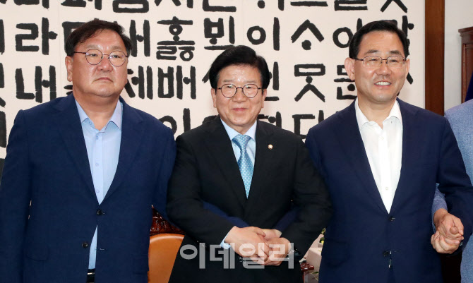 여야 '강 대 강' 대치에 박의장 원구성 결단 임박                                                                                                                                          