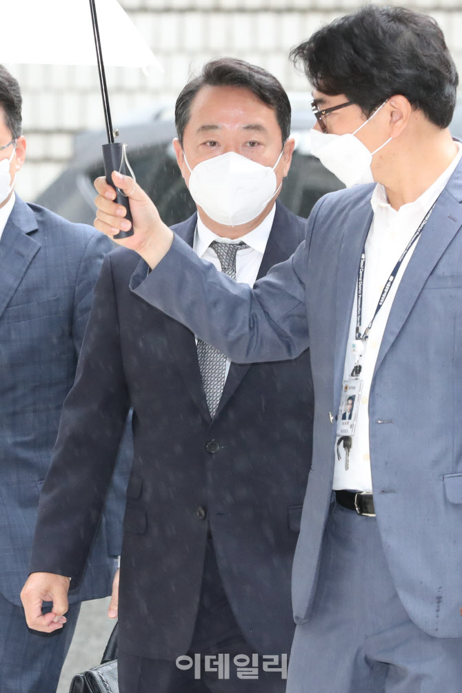 '인보사 의혹' 구속 갈림길에 선 이웅열 전 회장                                                                                                                                           