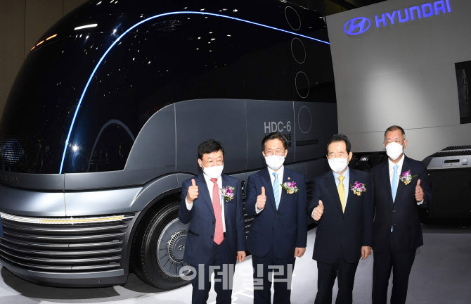 수소전용 대형트럭 콘셉트카 'HDC-6 넵튠'                                                                                                                                                 