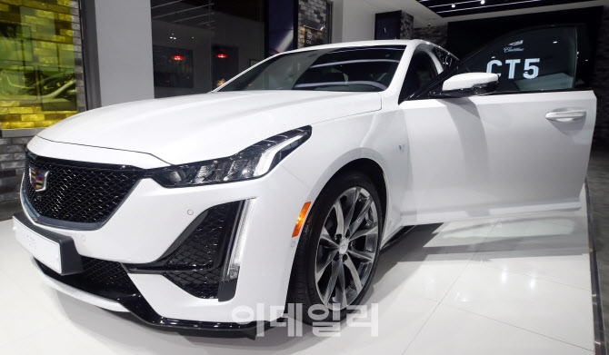 만능형 럭셔리 세단, 캐딜락 CT5                                                                                                                                                                    
