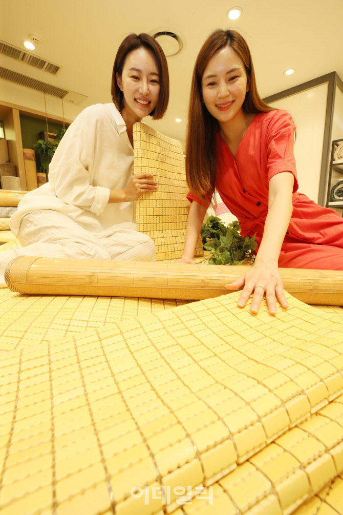 천연 나무 겉대 '대자리'로 여름을 시원하게                                                                                                                                               