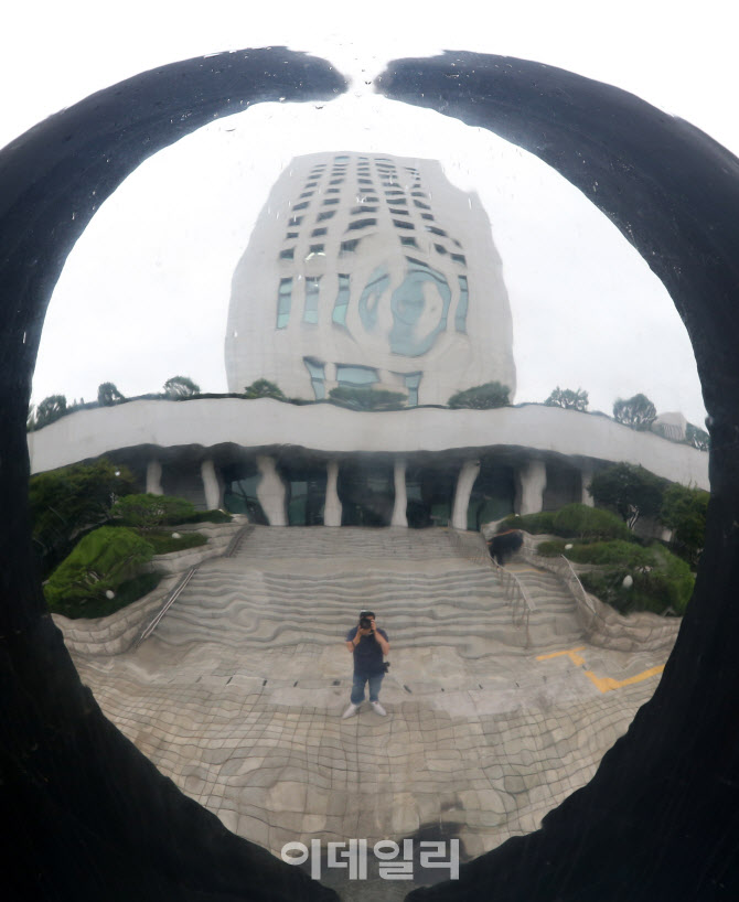 검사장들 "장관 지휘 위법"...고심하는 윤석열                                                                                                                                             