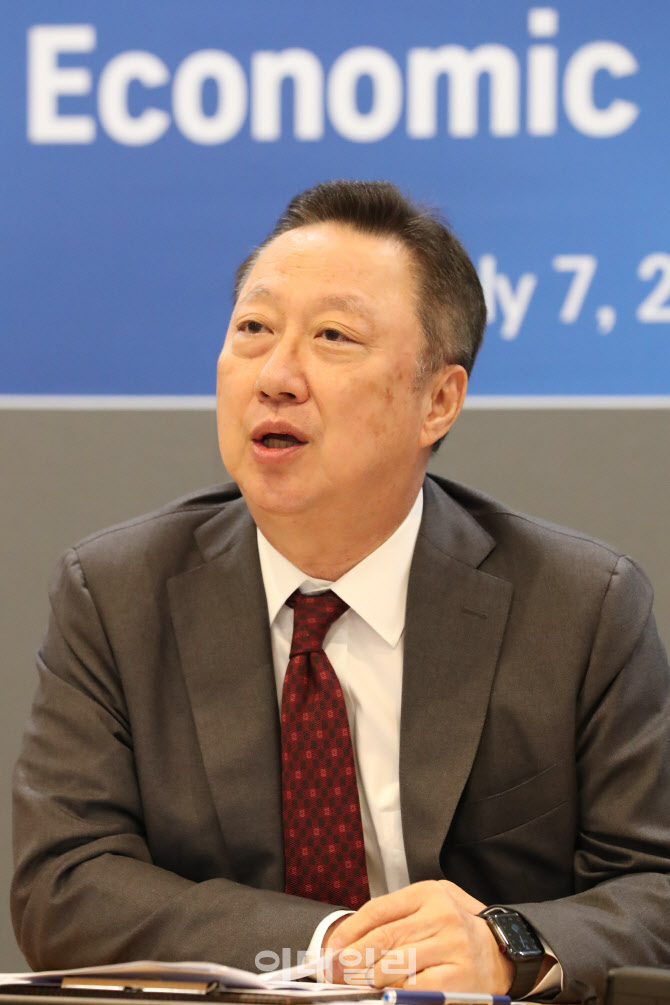 스페인과 경협위 합동회의에서 인사말하는 박용만 회장                                                                                                                                               