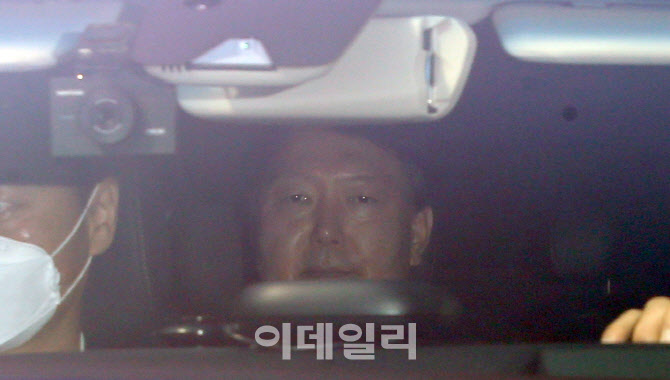 '초읽기 들어간' 윤석열 검찰총장                                                                                                                                                         
