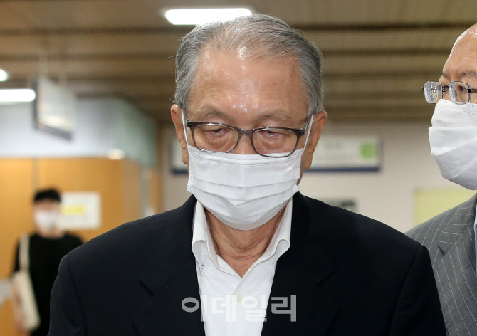 '세월호 보고시간 조작' 김기춘, 2심도 집유…김장수·김관진 무죄                                                                                                                          