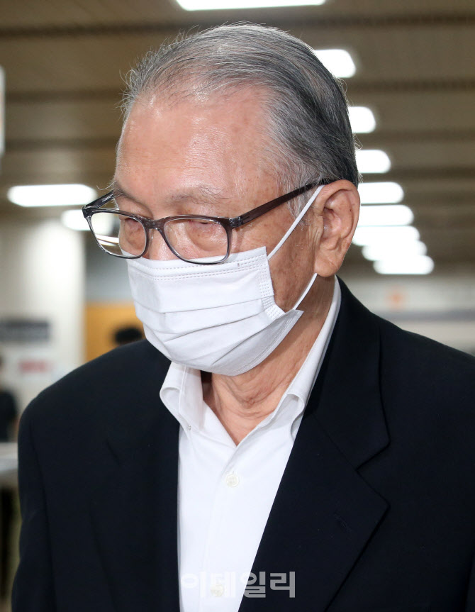 '세월호 보고시간 조작' 김기춘, 2심도 집유                                                                                                                                               