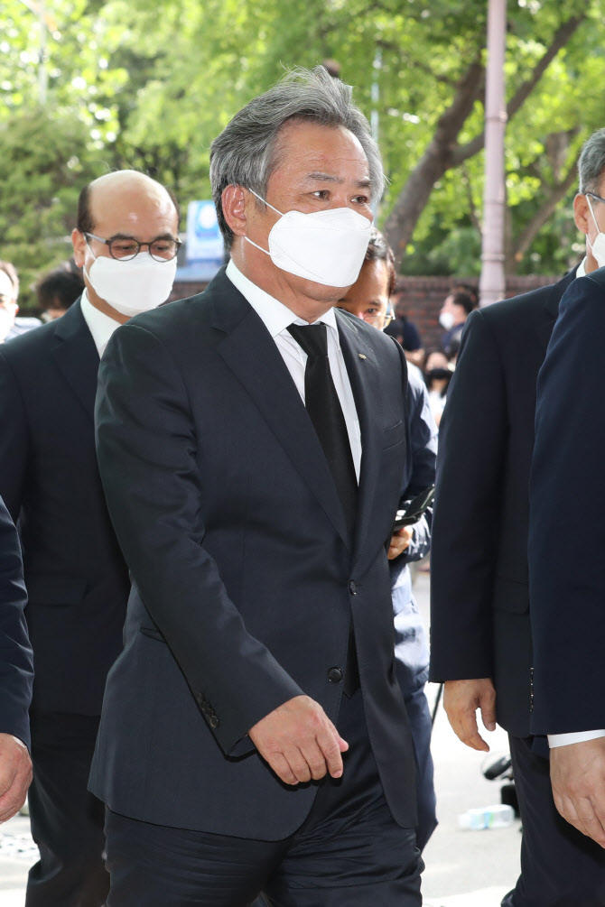 이기흥 대한체육회 회장, 고 박원순 서울시장 빈소로 이동                                                                                                                                            