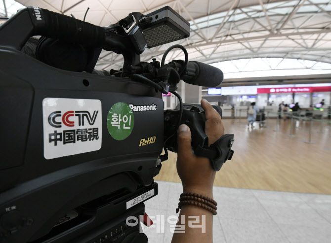 한·중 항공편 재개 취재하는 중국 매체                                                                                                                                                             