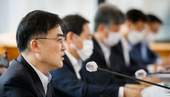 "아시아나 매각시한 남았다"‥HDC현산 압박하는 금융위(종합)