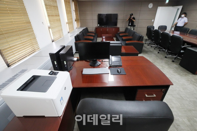 아직 주인이 안정해진 공수처장 집무실                                                                                                                                                              