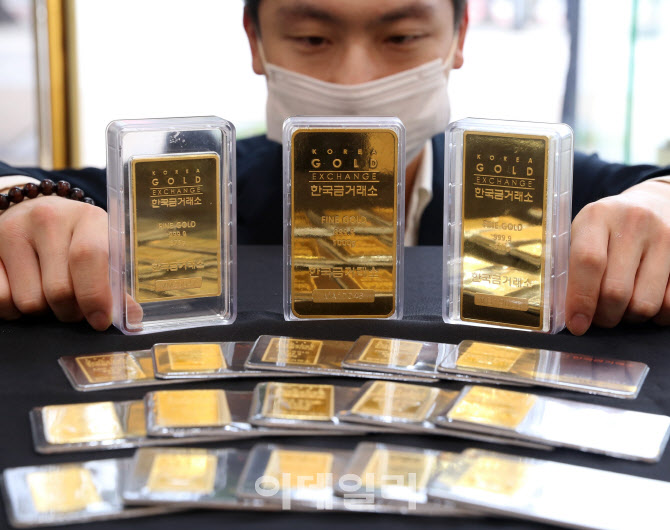  금 1g에 8만 400원                                                                                                                                                                                