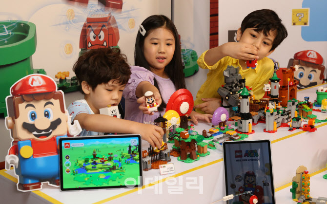  레고 슈퍼 마리오                                                                                                                                                                                 