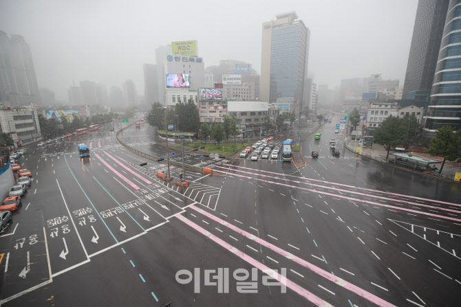 여름휴가 시작, '도심 도로는 한산'                                                                                                                                                       