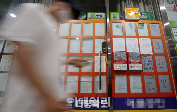 전세 매물 품귀…서울 아파트 전세 54주 연속 상승                                                                                                                                                   