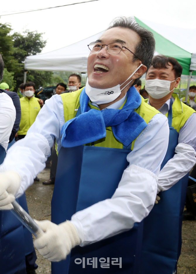 이성희 농협회장, '봉사는 즐거워...'                                                                                                                                                    