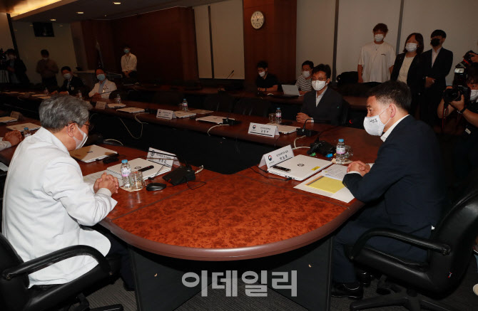 박능후 장관, '신촌 세브란스 병원 찾아 간담회'                                                                                                                                           