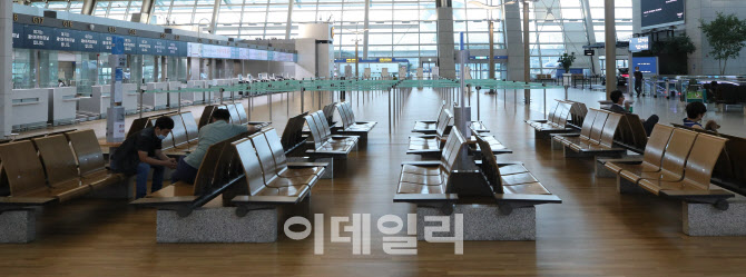 발길 끊긴 인천국제공항 출국장                                                                                                                                                                     