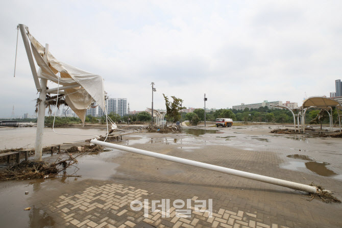 복구가 시급한 반포한강공원                                                                                                                                                                        