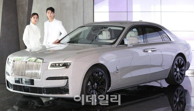 완전변경으로 10년만에 돌아온  롤스로이스 '뉴 고스트'                                                                                                                                    