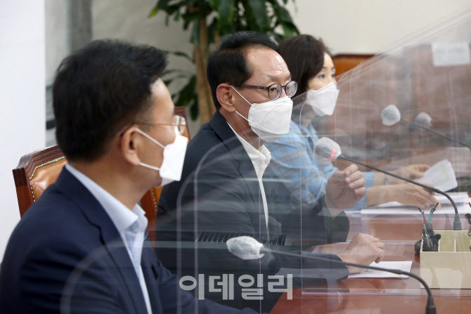 추미애 장관 아들관련 기자회견하는 국민의힘 의원들                                                                                                                                                 