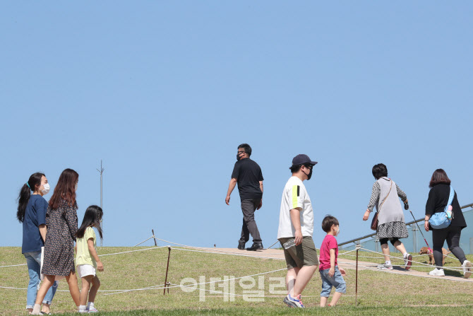 푸른 가을 하늘                                                                                                                                                                                    