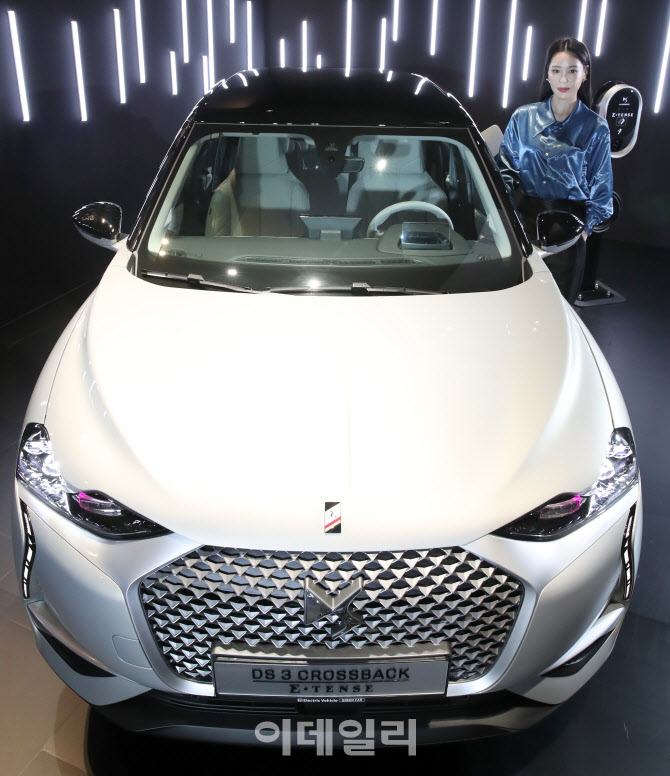 포뮬러E 우승 기술력 담은 순수전기차 'DS 3 크로스백 E-텐스' 한국 상륙                                                                                                                    