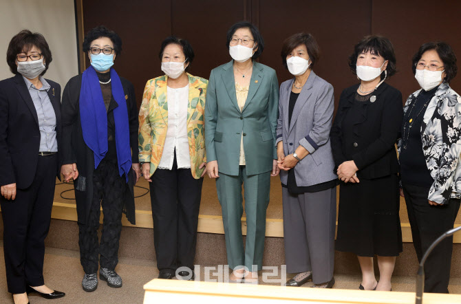  이정옥 장관, 한국여성단체협의회 방문                                                                                                                                                             