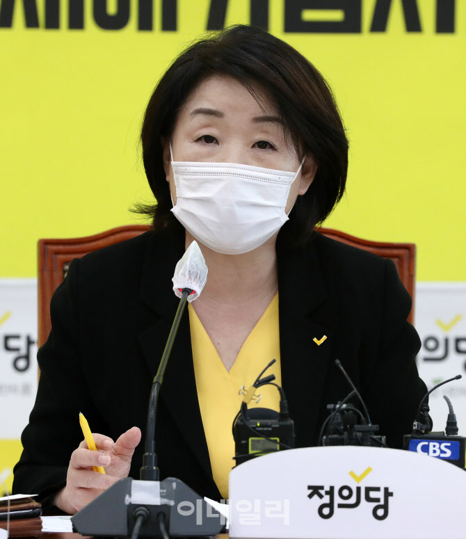 퇴임 기자회견 인사말하는 심상정 대표                                                                                                                                                              