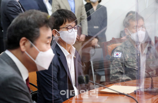 더불어민주당 국방부 보고 청취                                                                                                                                                                     