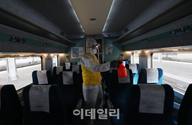 추석 안전한 귀성을 위해 열차 소독                                                                                                                                                                 