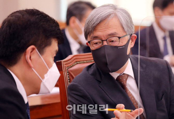 '대화하는 최재형 감사원장'                                                                                                                                                              