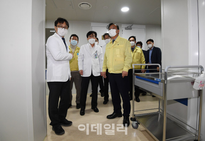  음압격리병동 시설 관람                                                                                                                                                                           